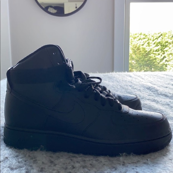 size 12 all black jordan’s - Picture 4 of 4
